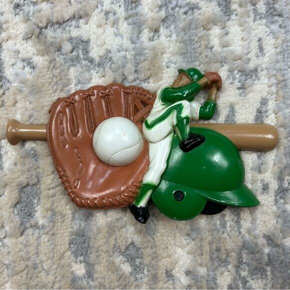 Vintage Burwood 3 Piece Sports Plastic Wall Hanging Plaques - Picture 3 of 7